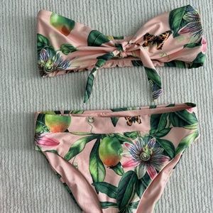 Agua Bendita Floral Print Bikini Size Small (Top and Bottom)